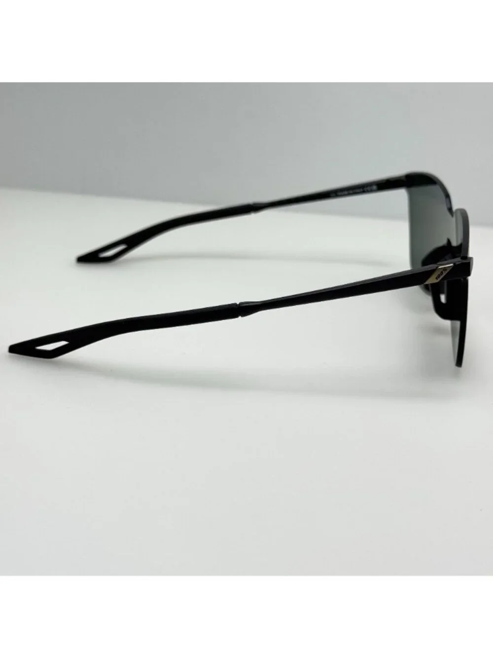 Legere Sunglasses 61041-019-74 D12 Black Italy